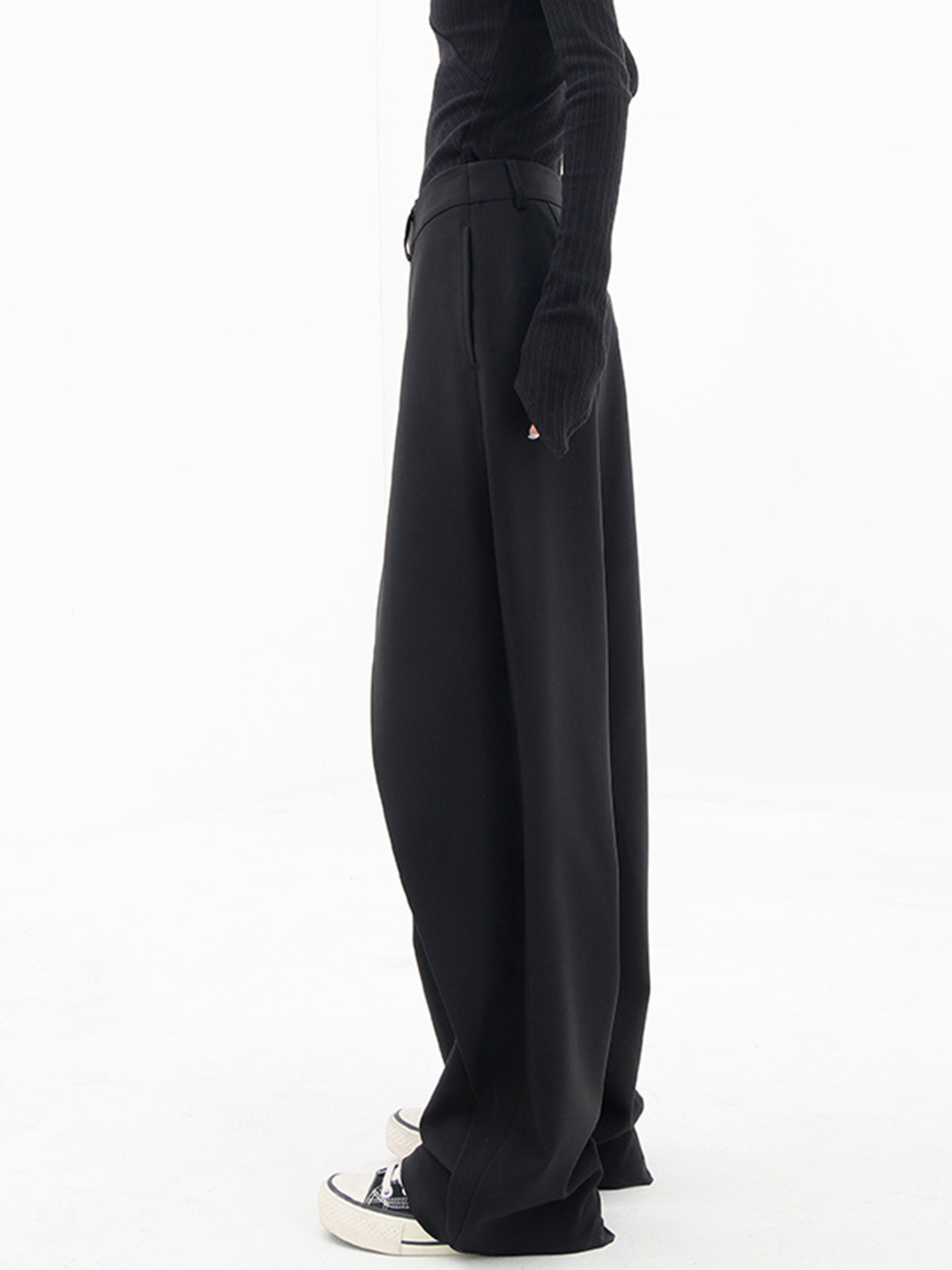 Cleo | Modern baggy trousers
