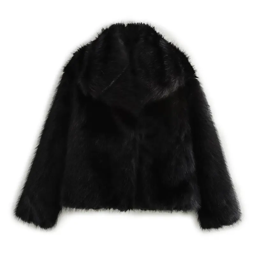 ZEPHYR™ – Luxe Oversized Faux Fur Coat