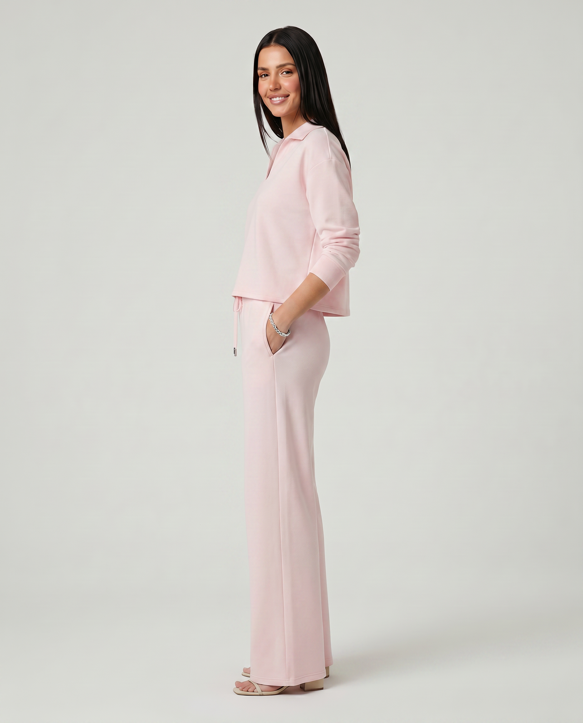 Sofia Bellini | Relaxed Lounge Set For Women