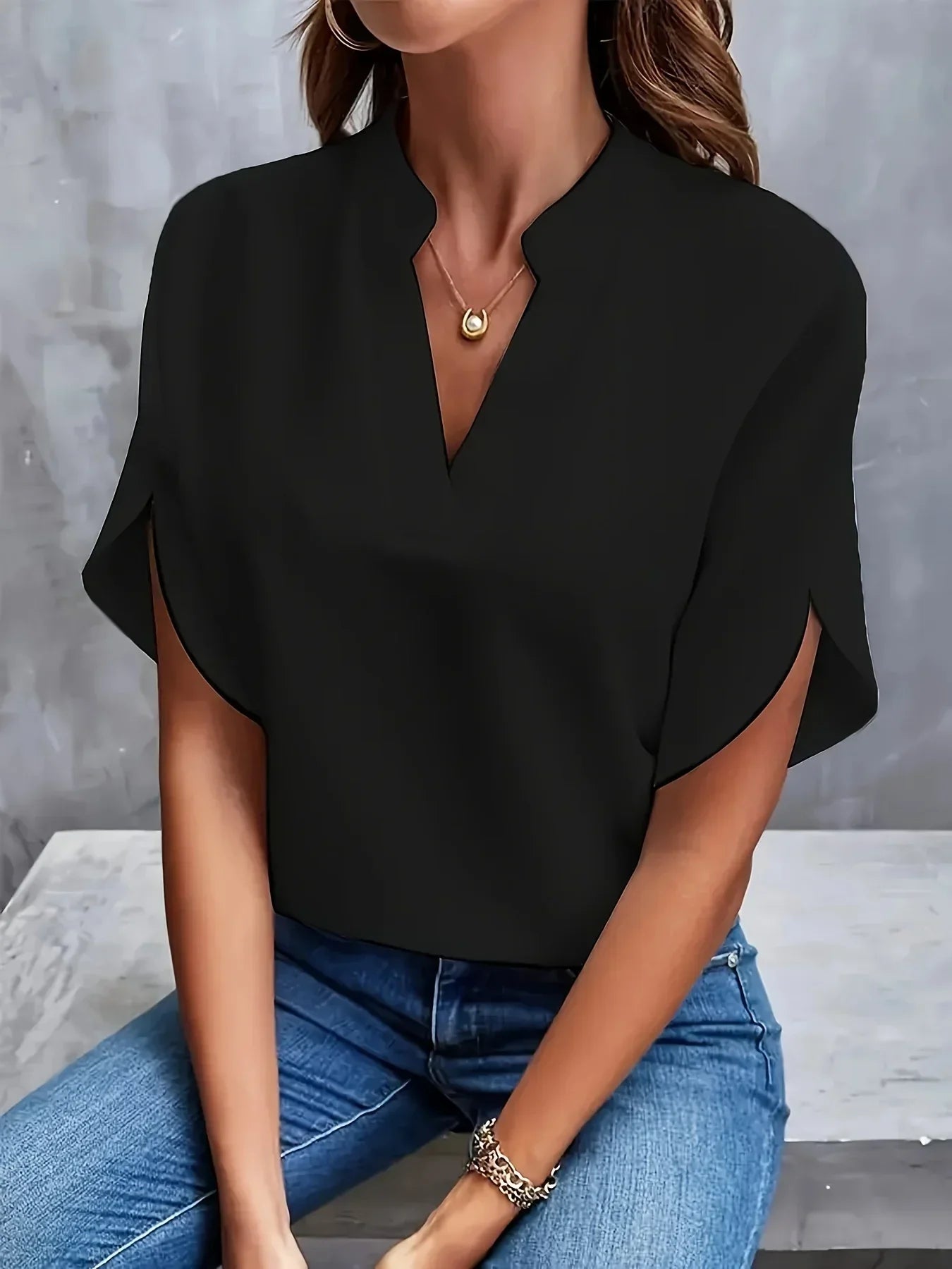 Talia | Sophisticated Blouse with Tailored Design
