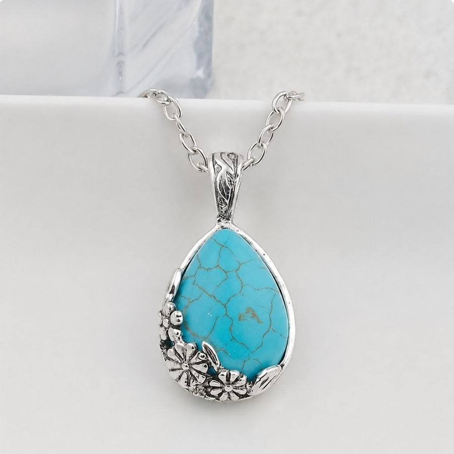 Serelle Ornament Pendant White Gold Necklace