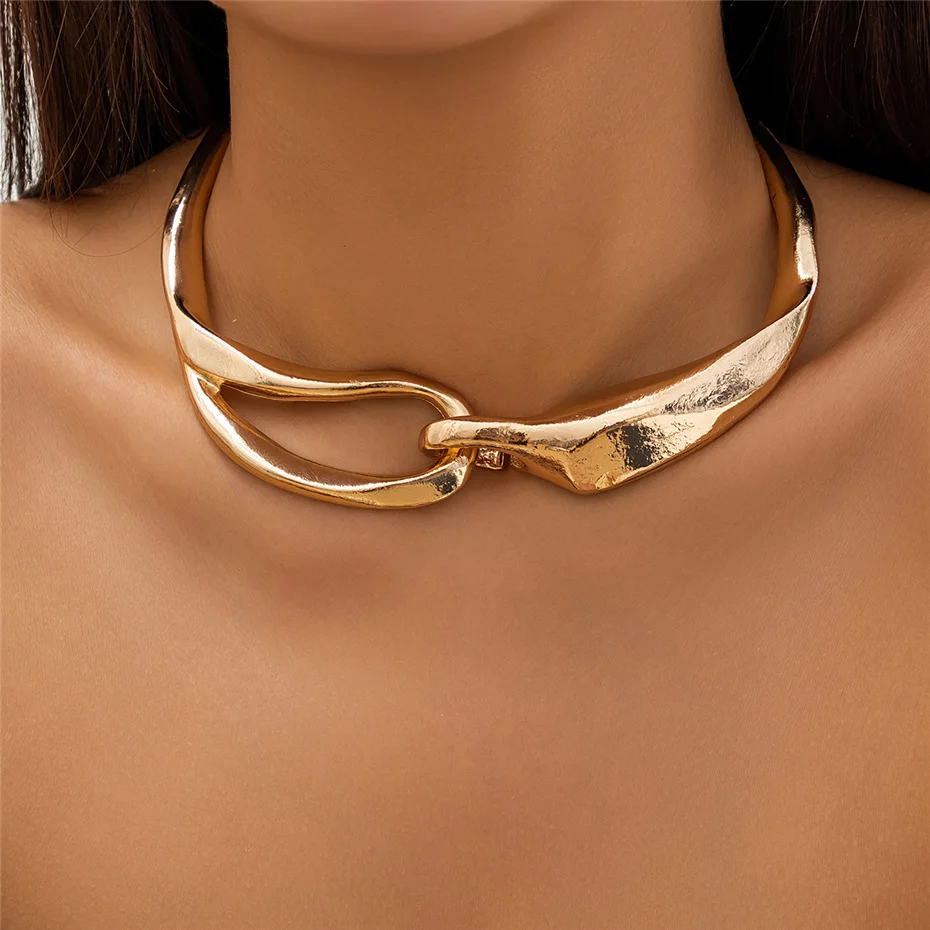Damaris | Bold Textured Gold Necklace